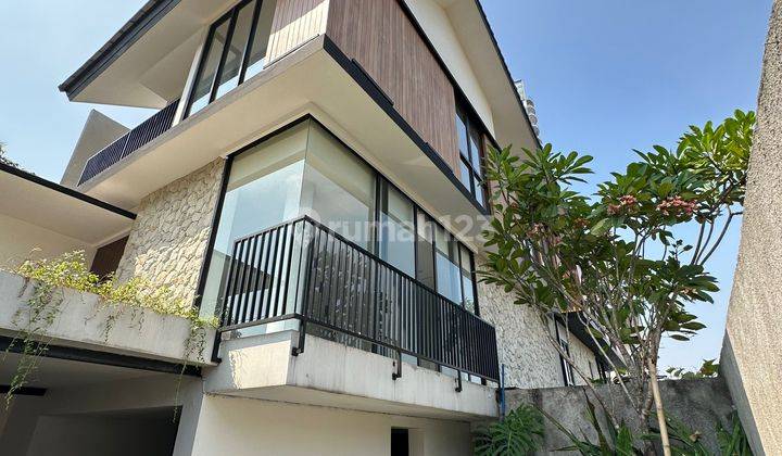 FOR SALE | KEMANG
BRAND NEW HOUSE
MODERN TROPICAL DESIGN 1