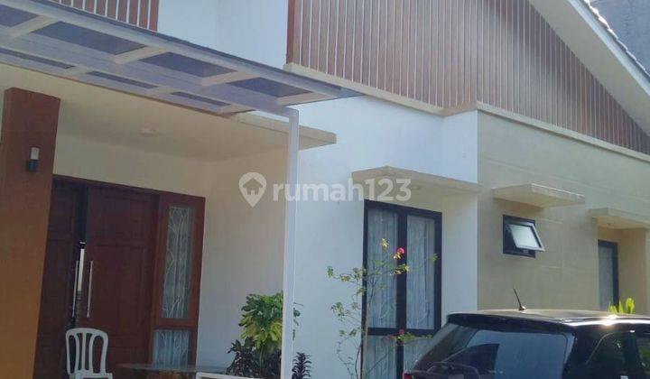 Rumah 2 lantai siap huni dlm townhouse di Cirendeu 1