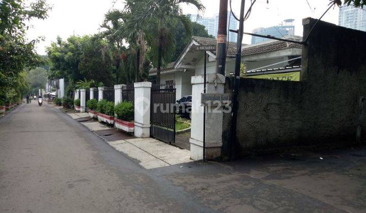 Rumah Lama Siap Bongkar di Cipete Belakang Pemvil 1