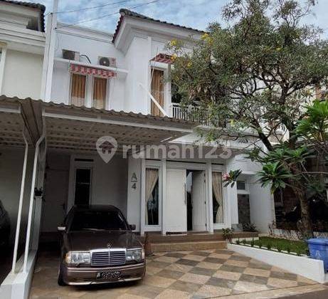 Rumah cantik siap huni dalam Townhouse asri dekat Matgasatwa Raya Cilandak Jakarta Selatan

 1