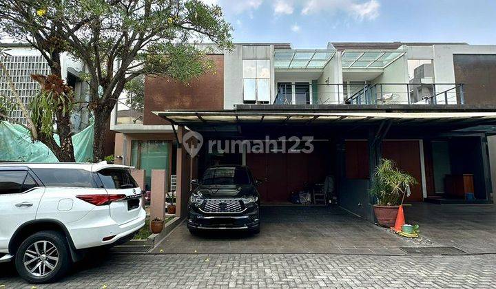 Turun Harga Drastis..rumah 4 Kamar Tidur Private Pool Dalam Townhouse Di Ampera Kemang Jakarta Selatan

 2