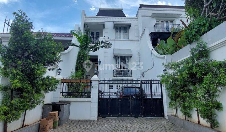 Rumah Impian 3 lantai di Kesehatan Bintaro Jakarta Selatan 1