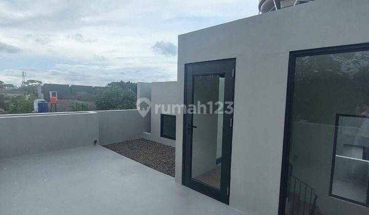 Jarang Ada Rumah Impian 3 1/2 + Rooftop di daerah Elite Kemang Selatan Jakarta Selatan 2