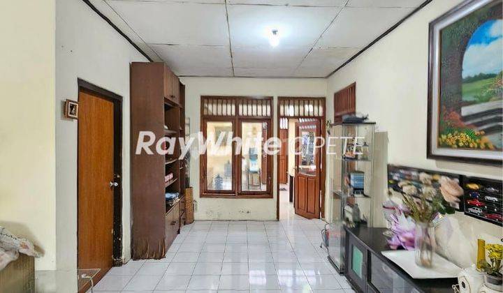 Rumah dengan 2 rumah paviliun , 150 m dari jalan RS Fatmawati, Sebrang Mall One Bell Park cocok untuk kos an, Jakarta Selatan 1