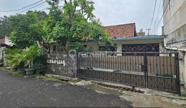 Rumah dengan 2 rumah paviliun , 150 m dari jalan RS Fatmawati, Sebrang Mall One Bell Park cocok untuk kos an, Jakarta Selatan 2