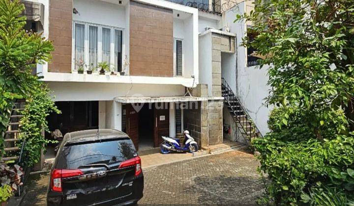 RUMAH DI KEBAYORAN BARU
ZONA KOMERSIAL COCOK UNTUK KANTOR
PINGGIR JALAN RAYA  1