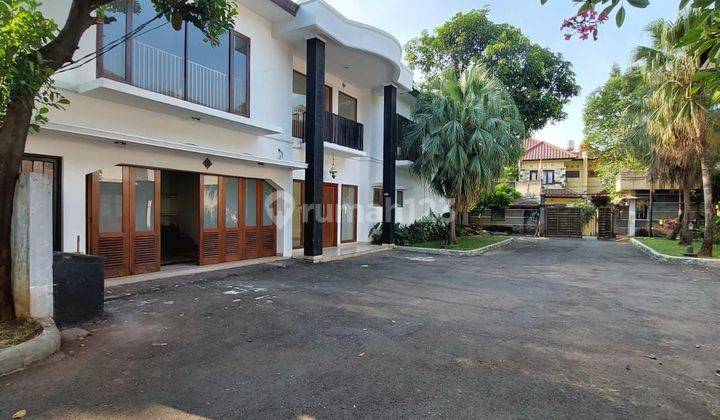 Rumah Dengan Banyak Ruang Besar Cocok Untuk Rumah Tinggal, Kantor, Usaha Area Pejaten Barat Kemang Jakarta Selatan 2