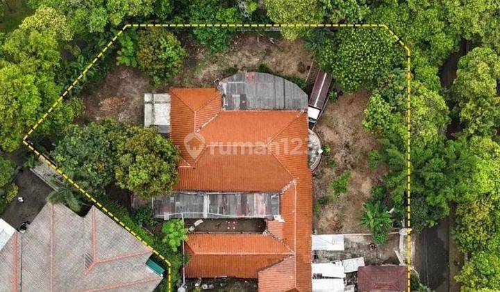 Rumah Tua Hitung Tanah Hoek 3 Muka di area Elite Kebayoran Baru dekat dengan Senayan dan SCBD 2