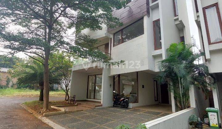 Rumah Impian 3 Lantai Dalam Town House Di Area Lebak Bulus Jakarta Selatan
 1