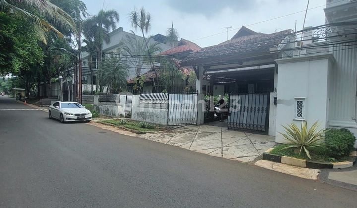 Dream Home Prime Location in the Elite Adiyaksa Area South Jakarta 2