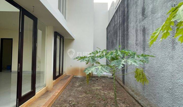 Rumah Brandnew Dalam Komplek Cipete Dekat Jalan Abdul Majid Jakarta Selatan

 2