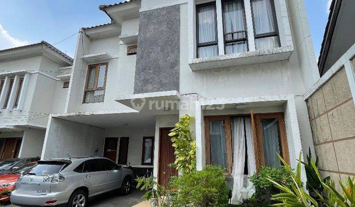 Rumah Siap Huni 2 Lantai Dalam Townhouse Di Cilandak Jakarta Selatan

 2