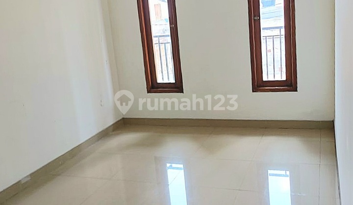 Rumah Murah 2 Lt Dekat Ke Mrt Haji Nawi & Itc Fatmawati Jaksel 2