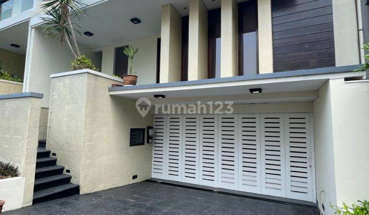 Rumah Cantik Murah Di Kelasnya Dalam Townhouse Atmosfera Pejaten Barat Jakarta Selatan

 2