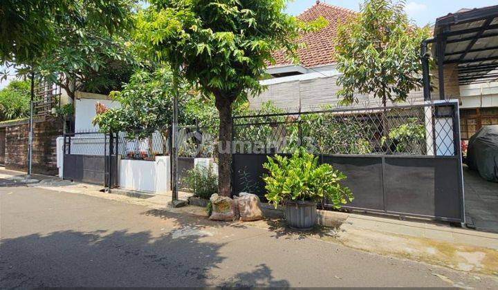 Rumah Lama Terawat Di Setiabudi Jakarta Selatan 
 1