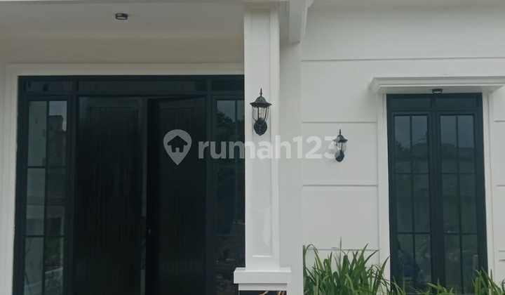 Rumah Murah Siaphuni Mewah American Classic Pinggir Jalan Raya Dekat Rsud Depok