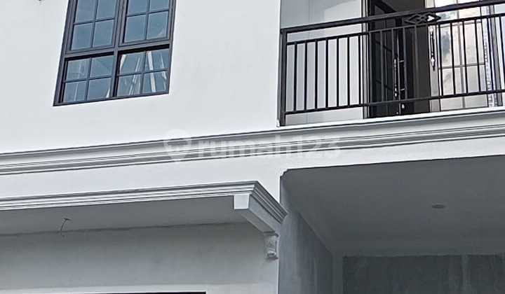 Rumah 2 Lantai Siaphuni Dekat Tol Dan Terminal Busway