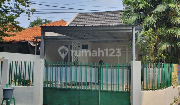 Dijual Rumah Di Jl Banjarsari Cilandak Barat. Posisi Hook