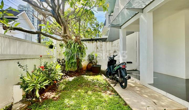 Dijual Rumah Di Kebayoran Baru Jakarta Selatan. Siap Huni Lingkungan Tenang & Nyaman 2