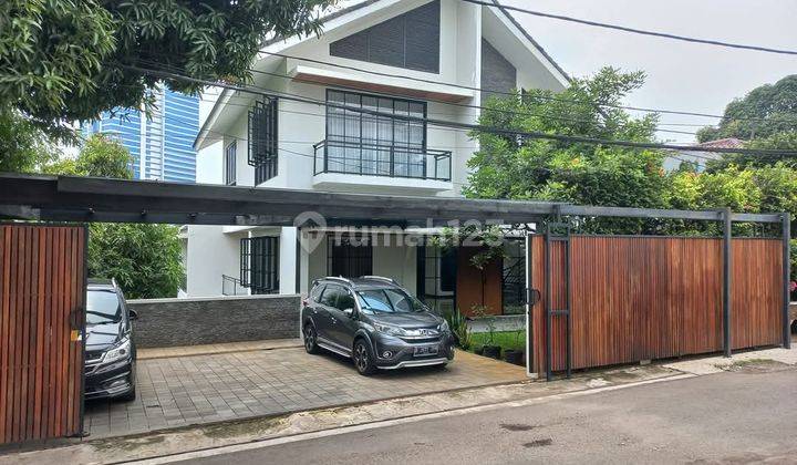 Dijual Cepat!!! Rumah Siap Huni. Ada Lift Nya. Kebayoran Baru 1