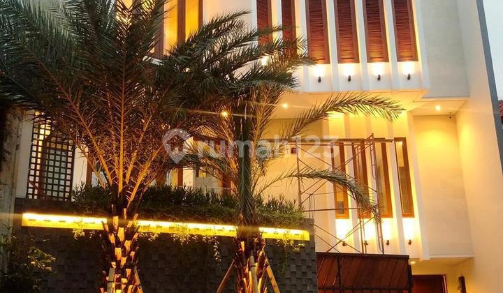 For Sale Tropical Modern House in Pondok Indah, South Jakarta For Sale Tropical Modern House in Pondok Indah, South Jakarta