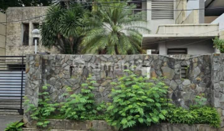 Dijual Rumah Mewah. Area Strategis Di Bendungan Hilir Jakarta Pusat 2