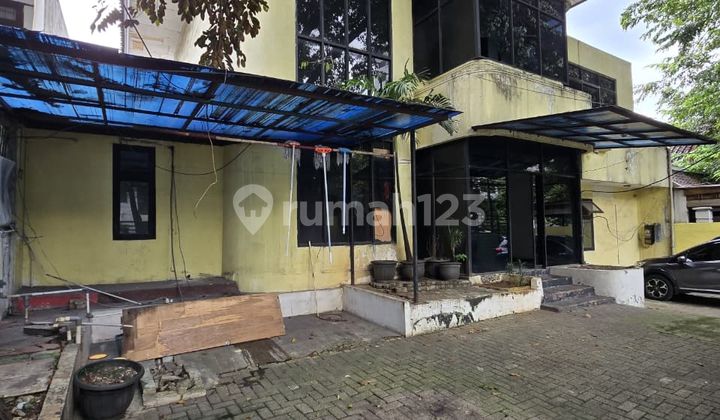 For Sale Bangunan Komersil Cocok untuk Usaha Row Jalan Jalan Lebar di Kebayoran Lama Jakarta Selatan
