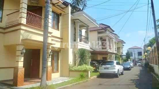 Dijual Rumah Di Pejaten Barat Dekat Park Mall Dan Perkantoran. Jakarta Selatan
