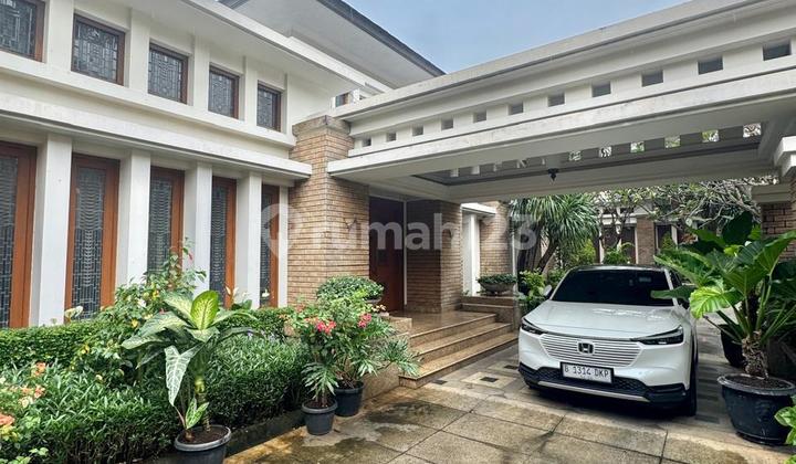 For Sale Spacious House In Kemang