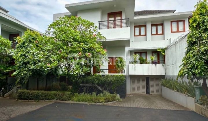 Dijual Town House 200mtr Ke Tb Simatupang Lebak Bulus Jakarta Selatan