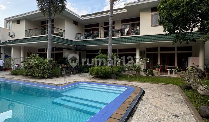 Dijual Rumah One Gate System di Kemang Jakarta Selatan Dijual Rumah One Gate System di Kemang Jakarta Selatan