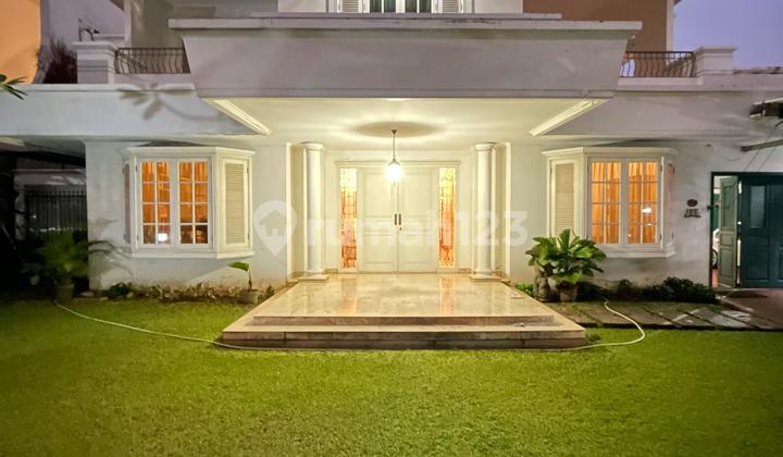 Dijua Cepat Rumah di Simprug Golf Row Jalan Lebar Jakarta Selatan
