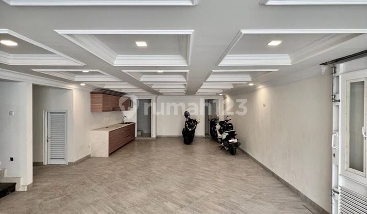 For Sale Classic Lux House. In Bangka Kemang 2