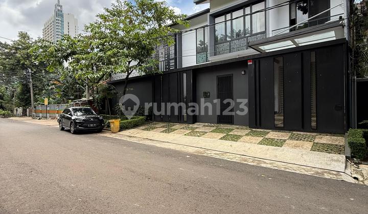 For Sale Rumah di Kebayoran Baru Dekat Pakubuwono Jakarta Selatan For Sale Rumah di Kebayoran Baru Dekat Pakubuwono Jakarta Selatan