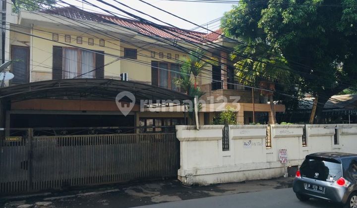 For Sale: House on Kemang Raya in front of McDonald's, strategic area suitable for business, South Jakarta.