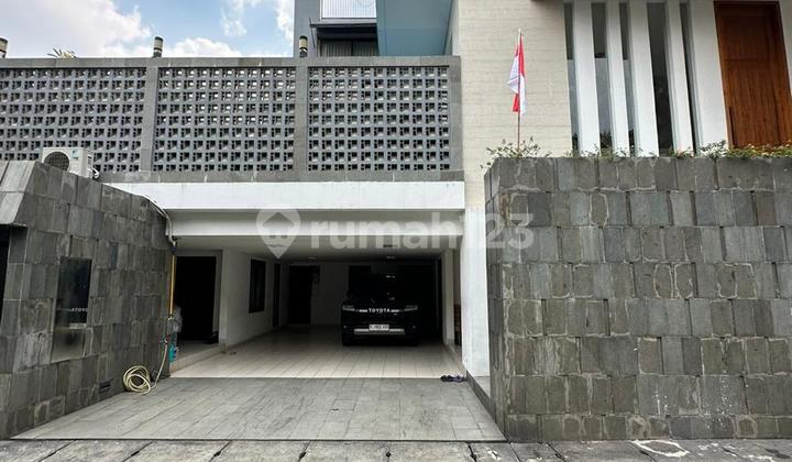 For Sale Townhouse Di Kemang Ampera. Lokasi Strategis