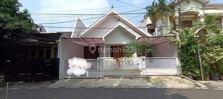 Dijual Rumah Di Bendungan Hilir Jakarta Pusat, Dekat Perkantoran Sudirman 1