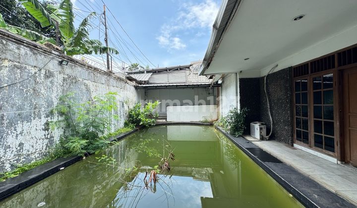 Quick Sale House in Hook Position, Bangka. Flood-Free. South Jakarta. 2