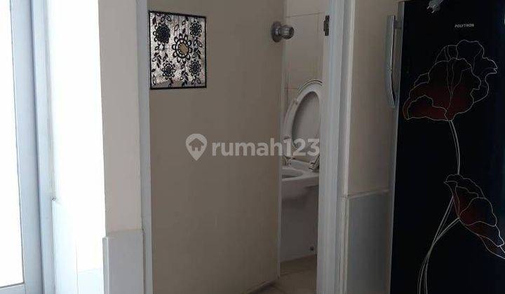Dekat Pakuwon City Mall. Apartemen Educity Yale Studio Furnish 2