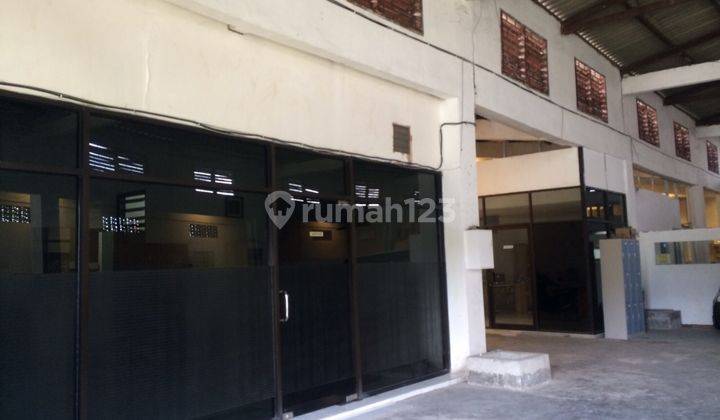 Disewakan Cepat Gudang Ada Mess Karyawan di Kutisari dekat A.Yani 4