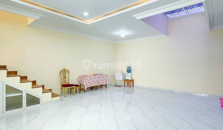 Minimalis mewah‼️Rumah Baru Simpang Darmo Permai Selatan 6