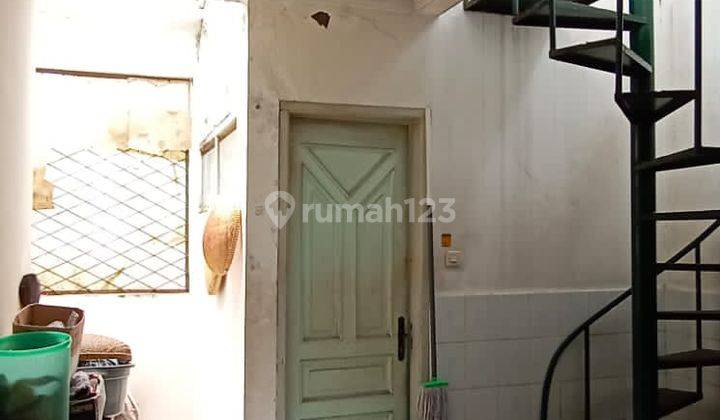Rumah Mewah Hoek Sukahaji Setrasari, Bandung 11