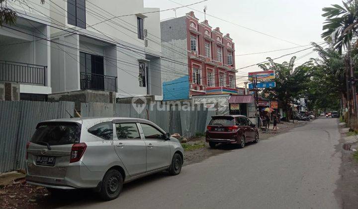 Ruko / rumah hadap jalan amal luhur siap huni SHM Baru 2