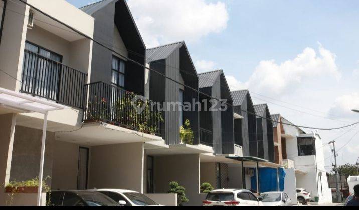 Rumah mewah n trendy hadap timur ringroadsisa 1 ready  2