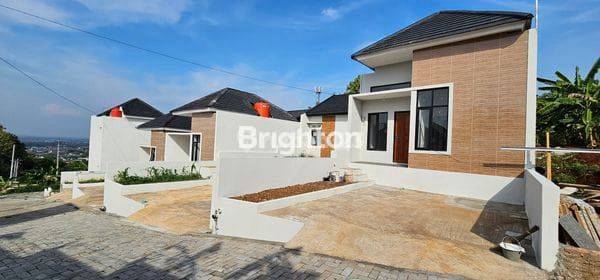 Rumah Murah Modern Minimalis Serasa Tinggal Di Villa Tembalang 1