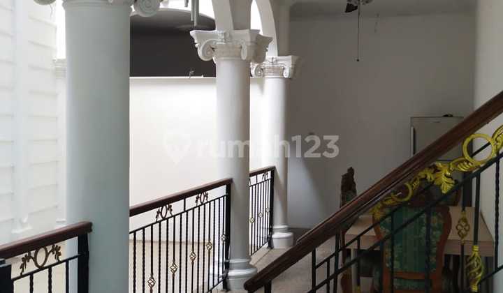 Rumah Bagus Dan Menarik di Menteng, Gondangdia, Jakarta Selatan 2
