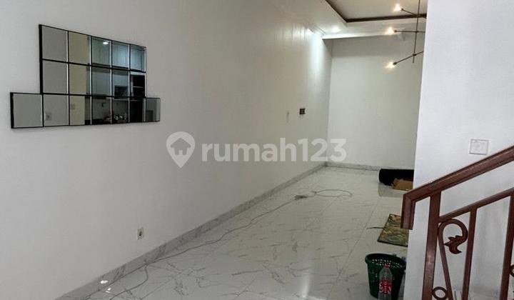 Rumah Harga Nego Dan Semi Furnish di JGC, Cakung, Jakarta Timur 2