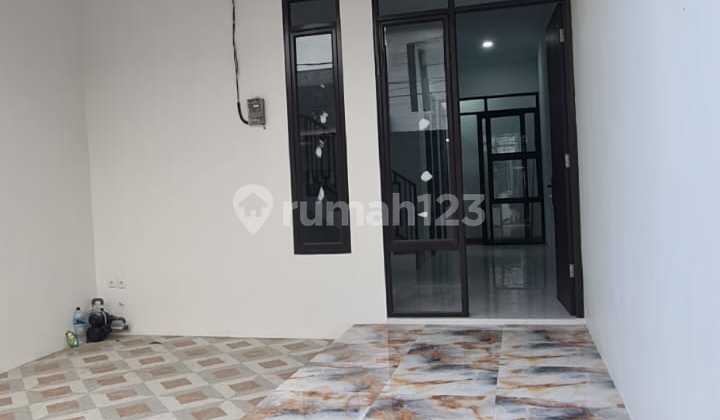 Rumah Siap Huni di Harapan Indah Bekasi 