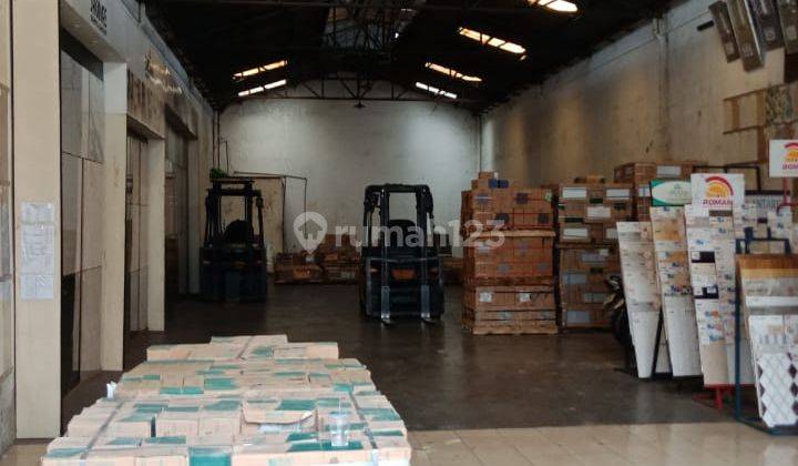 Disewakan Tempat Usaha Strategis Pinggir Jln di Percetakan Negara  2