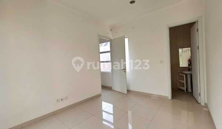 For Rent Nice House in South Thames Cluster JGC - East Jakarta 2